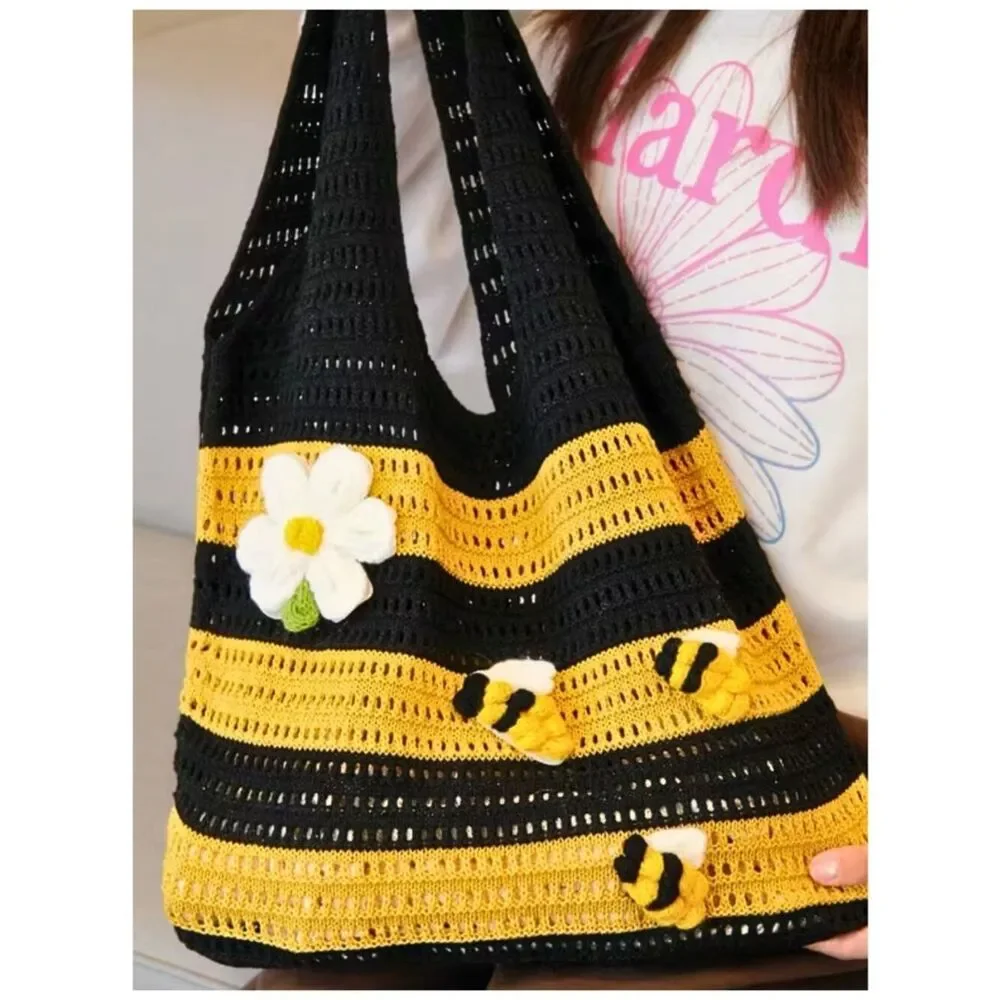 NWT Crochet Tote Bag Unlined Bee & Daisy Black & Yellow Striped Retro 70s